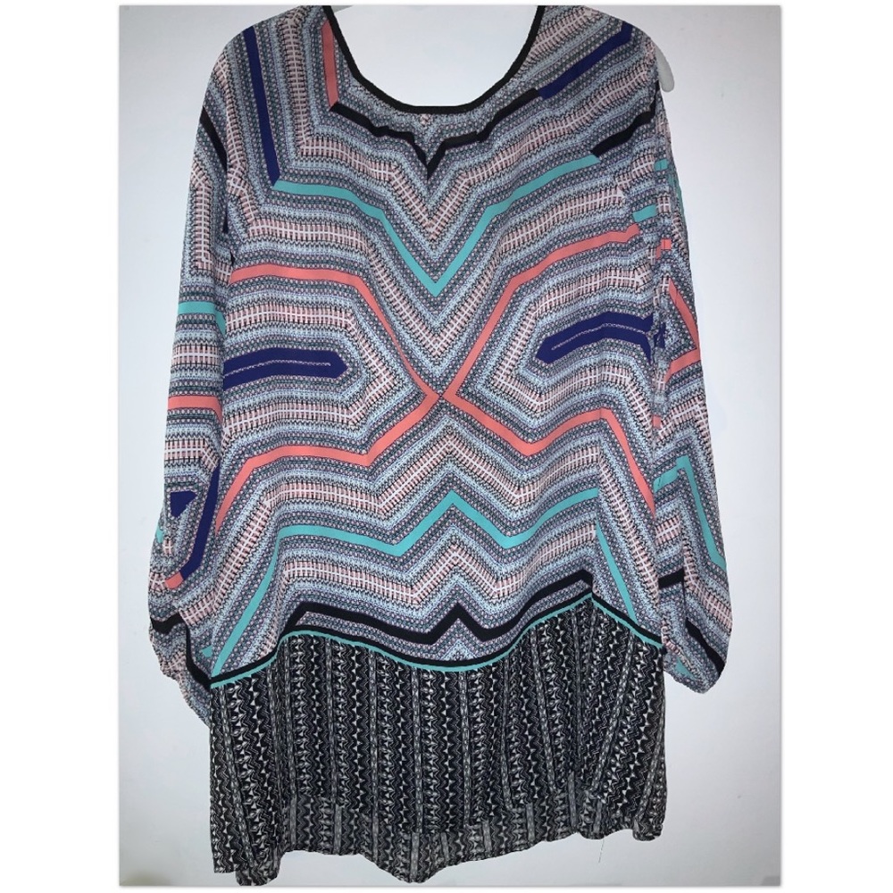 Plus Size Blouse 💞 - Picture 4 of 8